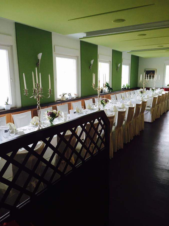 Hotel Restaurant Vater Rhein فورث آم راين المظهر الخارجي الصورة