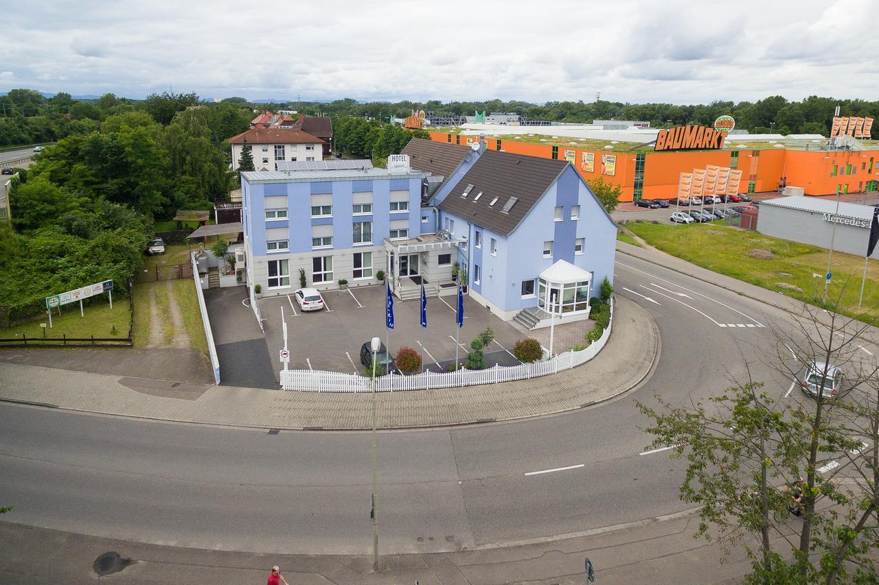 Hotel Restaurant Vater Rhein فورث آم راين المظهر الخارجي الصورة